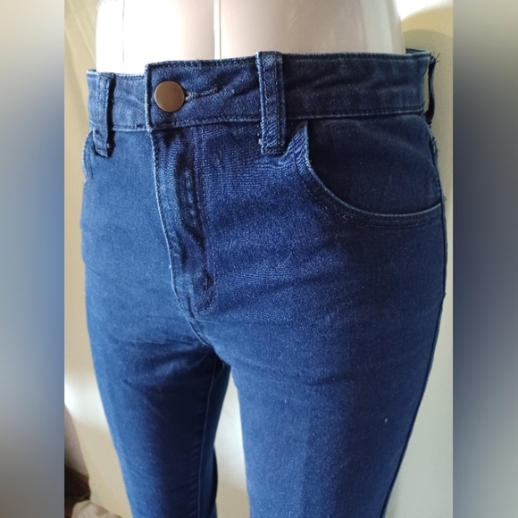 A Forever 21 Dark Indigo High Waist Skinny Fit Jeans - Picture 3 of 7